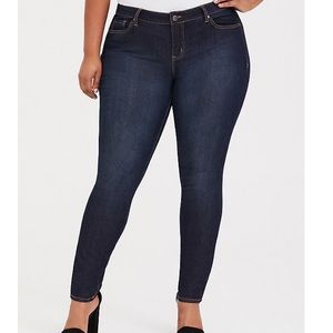 Torrid Curvy Skinny Jean Size 14s